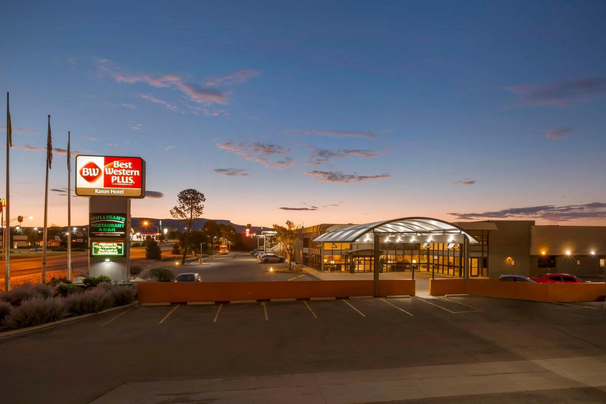 Best Western Plus Raton Hotel Exterior foto