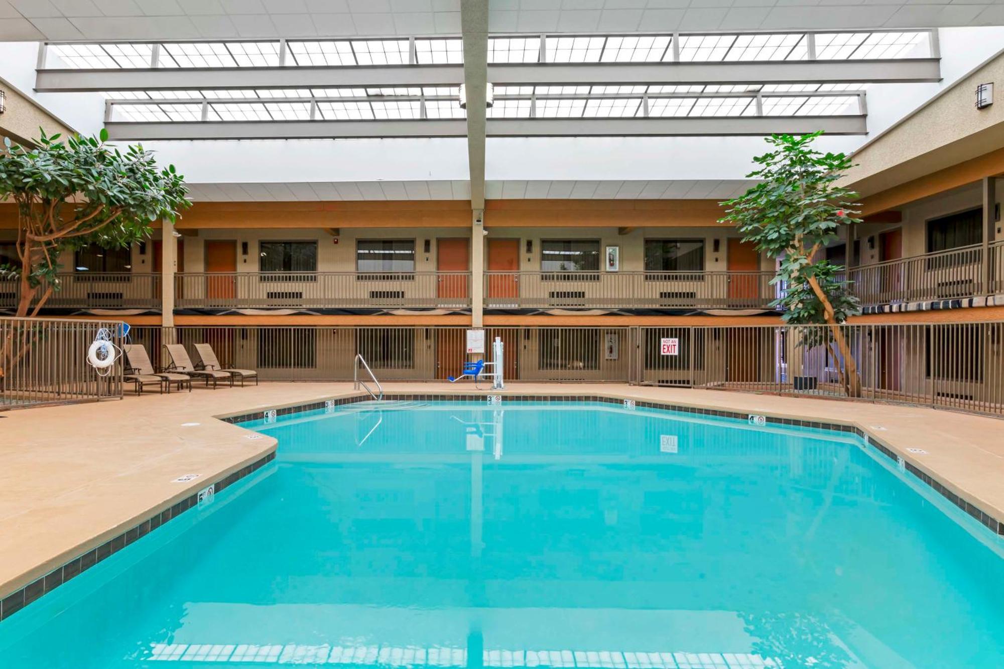 Best Western Plus Raton Hotel Exterior foto